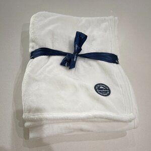 TOMMY BAHAMA Island Life Plush Blanket Throw